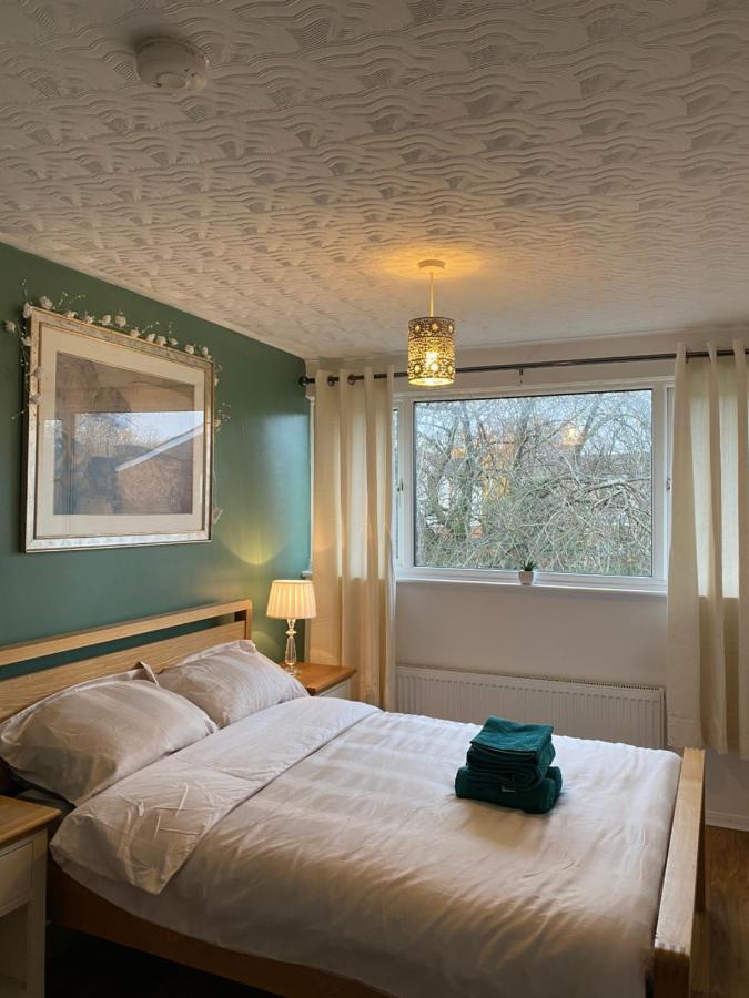 1 Luxurious Double Bedroom With Private Shower Reading Exterior foto